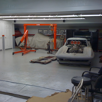 Classic Car Garage with Engine Hoist and Tool Cabinets - Jeff from Boardman, Ohio
