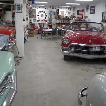 Classic Cars and Retro Garage Decor - Cruiser King from Akers Styckebruk, Sweden