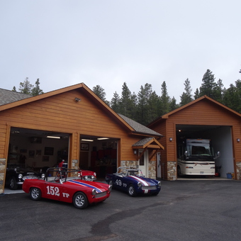 Spacious Wood Garage with Classic Cars and RV - Roger from Conifer, CO
