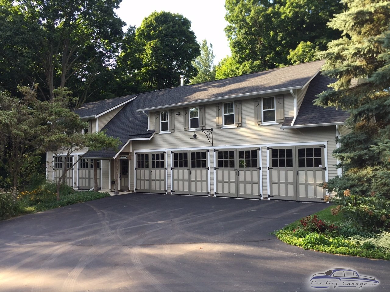 Trahan Carriage House from Rochester Hills, Michigan