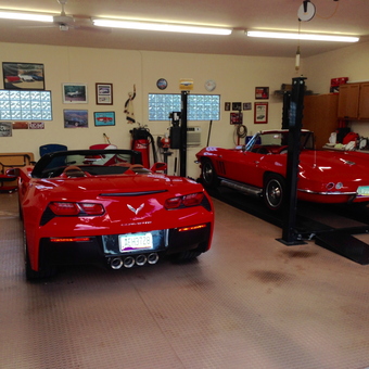 Red Corvettes, Car Lift, Garage Cabinets and Decor - Corvette Ed from Tucson, AZ