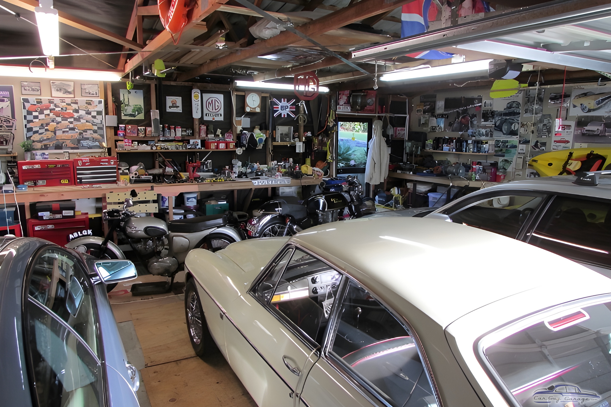 Classic Cars and Motorcycles in Organized Garage - Peter from Beachlands, Manukau