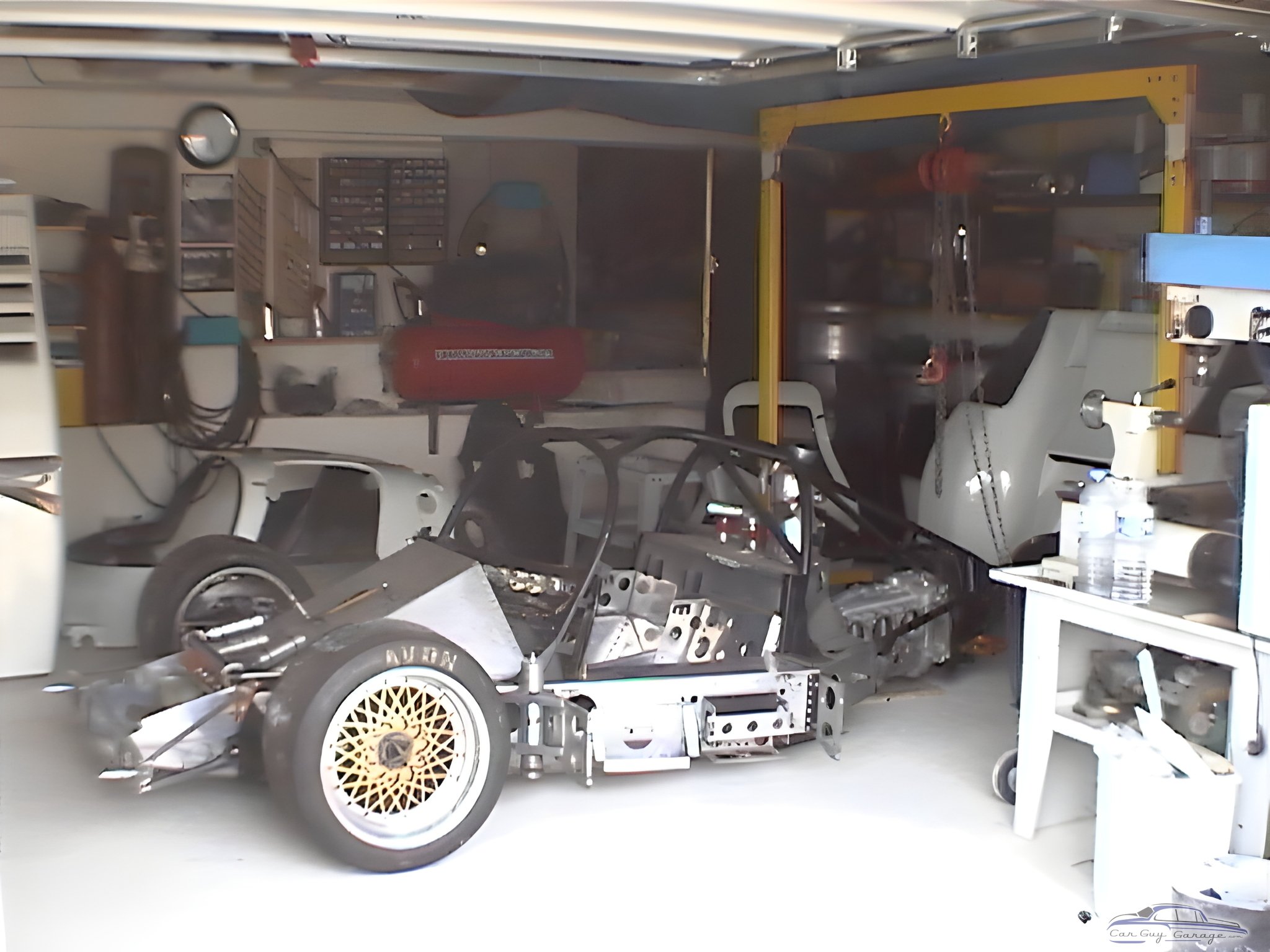 Custom race car build and garage tools - Christian from Saint Pons, France