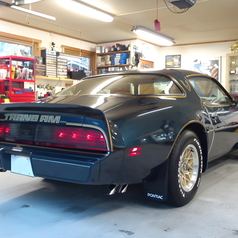 Classic Pontiac Trans Am in Organized Garage - Knut from Sortland