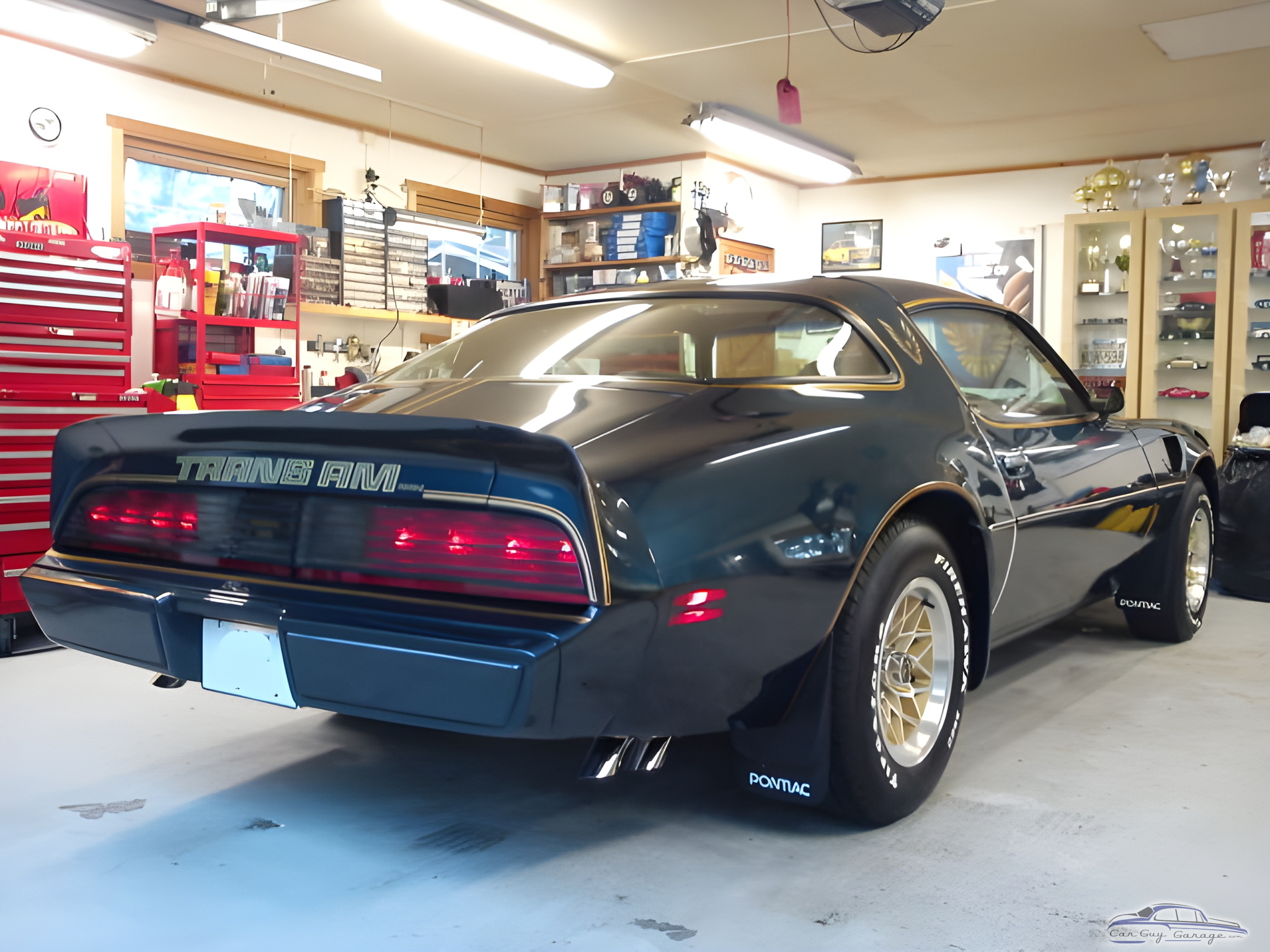Classic Pontiac Trans Am in Organized Garage - Knut from Sortland