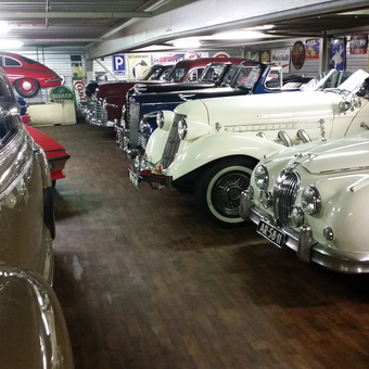 Classic Cars and Vintage Signs in Garage - Frank Kennis from Valkenswaard, The Netherlands