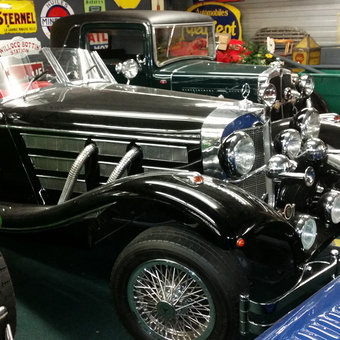 Classic Car Garage with Vintage Signs and Decor - Frank Kennis from Valkenswaard, The Netherlands