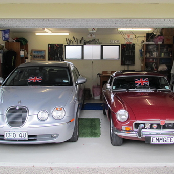 Classic and Modern Cars in Organized Garage - Kiwi MG from Auckland, 1024