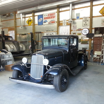 Classic Car Garage with Wall Signs and Lift - meangeng from labadie, mo