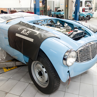 Classic Blue Car Restoration with Protective Covers - Vera Lambiasi from Sao Paulo, SP - Brasil