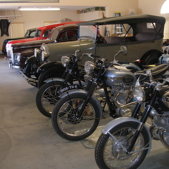 Classic Motorcycles and Vintage Cars in Spacious Garage - Playpen