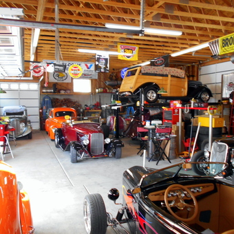 Classic Car Garage with Tools and Lift - Goodguyott from Coalville, UT