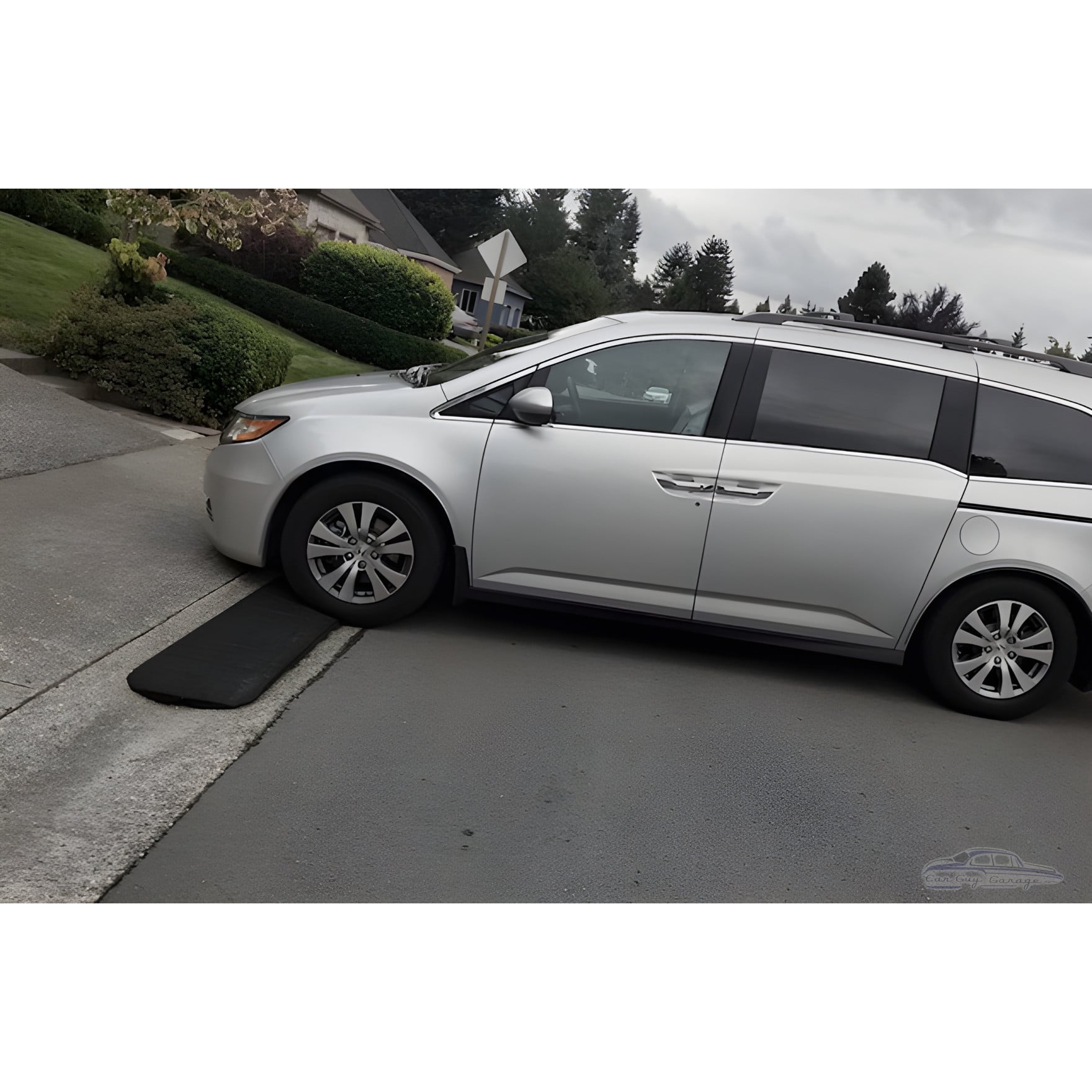 Durable Driveway Curb Ramp - Easy Install, 25,000 lbs Capacity