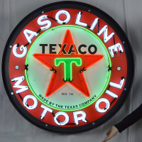 Texaco Gasoline Motor Oil Neon Sign - 36" Round