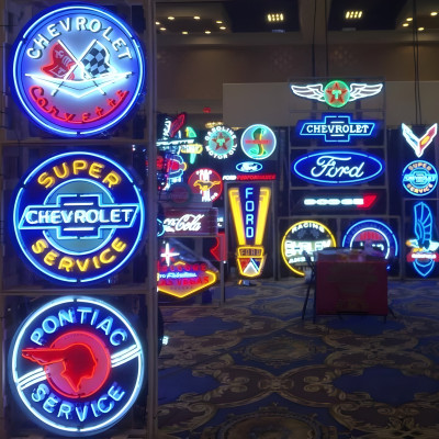 Super Chevrolet Service Neon Sign - Vintage Automotive Decor Super Chevrolet Service Neon Sign - Vintage Automotive Decor