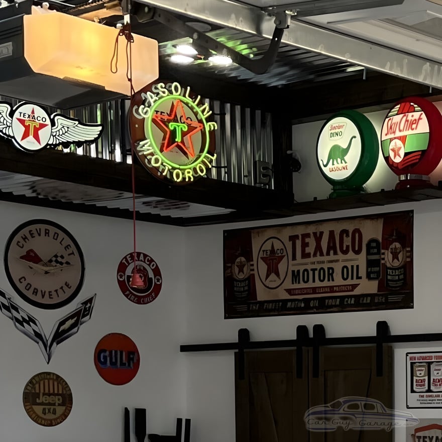Texaco Gasoline Motor Oil Neon Sign - 24" Round