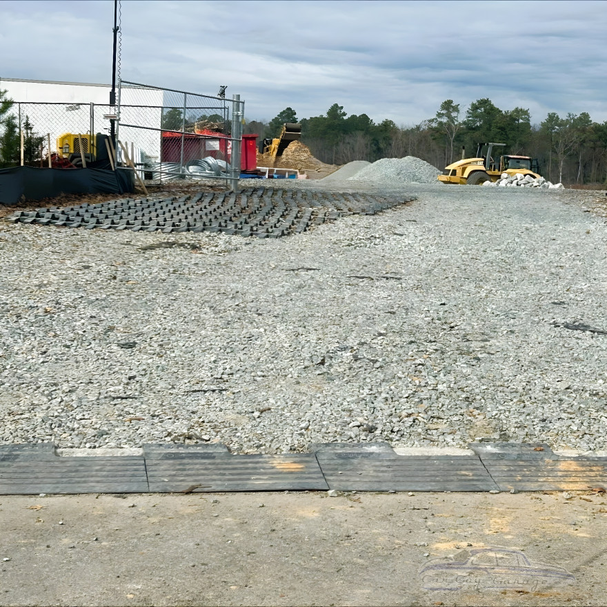 Heavy-Duty Curb Ramp & 4" Pipe/Hose Protector