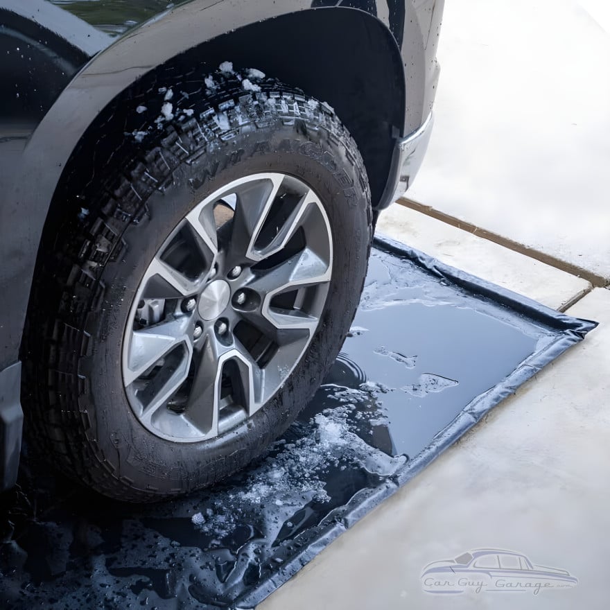20 ft x 8 ft 6 in Garage Floor Containment Mat with Raised Edges