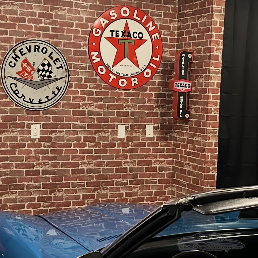 Texaco Gasoline And Motor Oil Metal Sign - 30" Round Texaco Gasoline And Motor Oil Metal Sign - 30" Round