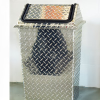 Diamond Plate Trash Can with Revolving Lid - 30 Gallon