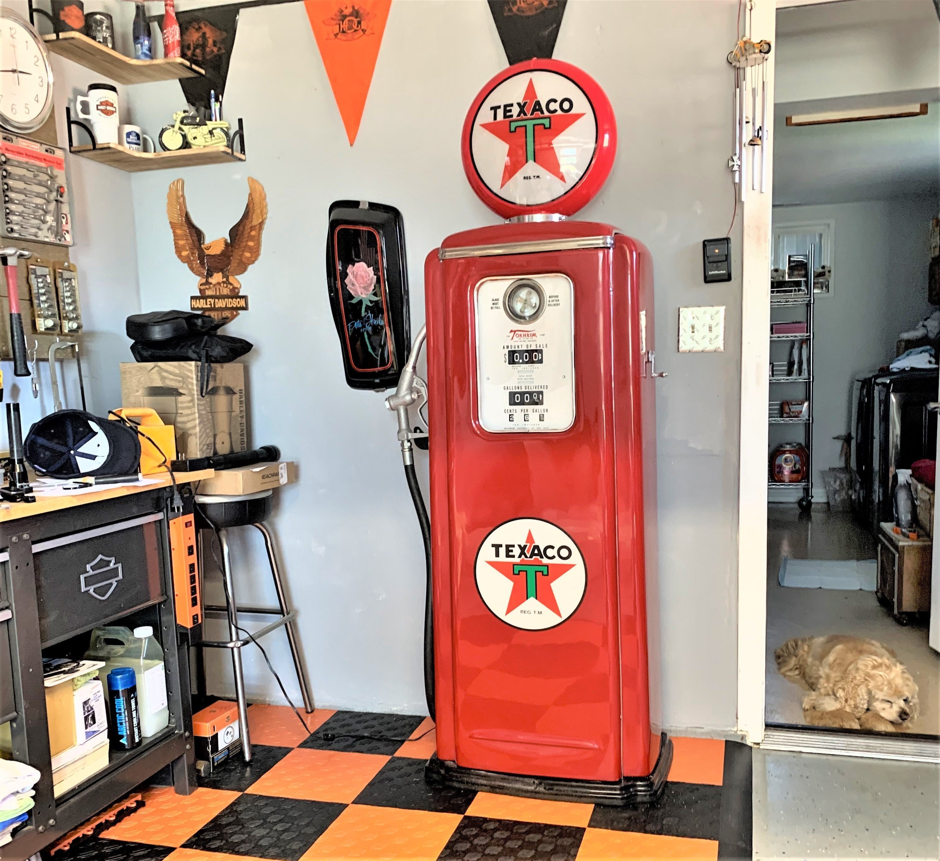 Texaco Replica Tokheim 39 Gas Pump with Light-Up Globe