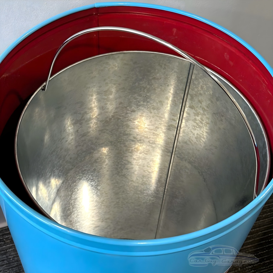 Gulf Heritage Edition Dome-Top Metal Trash Can, Push Door, 18.5 Gal