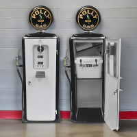 Polly Gas Pump Beer Tap Jockey Box - 78" Tall x 34" Wide x 22" Deep