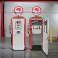 Mobilgas Beer Tap Gas Pump Jockey Box - 78" Tall x 34" Wide x 22" Deep
