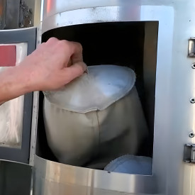 How to Change and Maintain Filter Bags on a Commercial Vacuum
