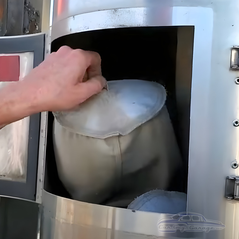 How to Change and Maintain Filter Bags on a Commercial Vacuum